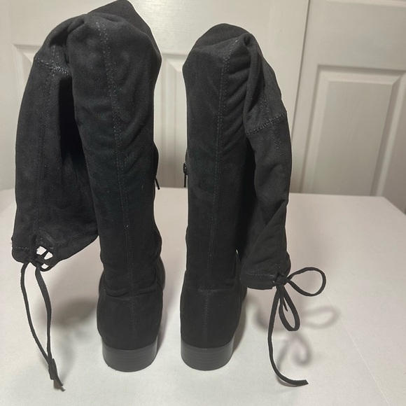 A New Day 11 Black Knee High Boots w Tie in back - Picture 6 of 13